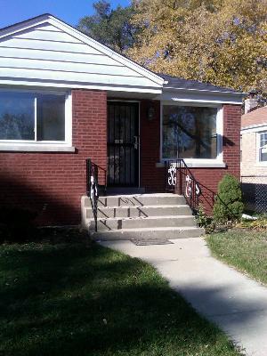 340 Rice Ave., Bellwood, IL 60104
