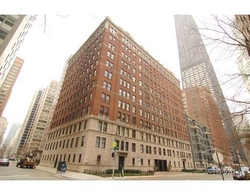 237 E Delaware Pl. #3A, Chicago, IL 60611