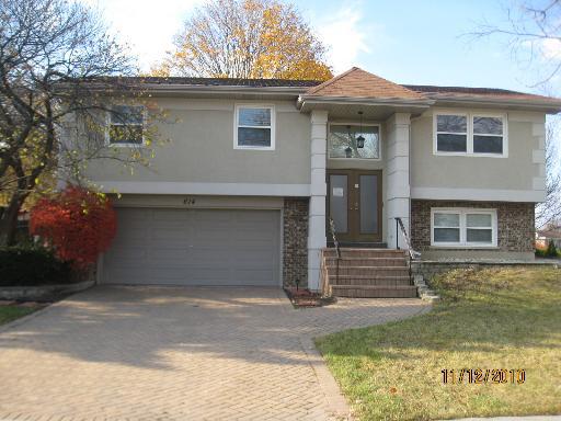 614 Berkshire Ct., Schaumburg, IL 60193