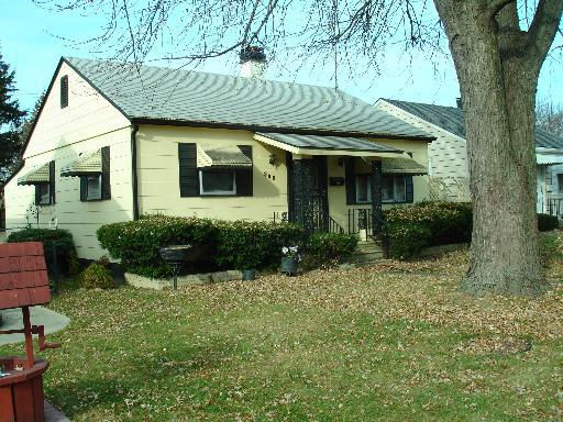 305 Park Dr., Joliet, IL 60436
