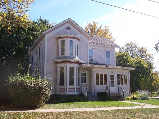 319 S Grove Ave., Barrington, IL 60010