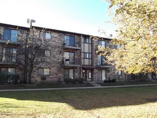 242 Klein Creek Ct. #F, Carol Stream, IL 60188