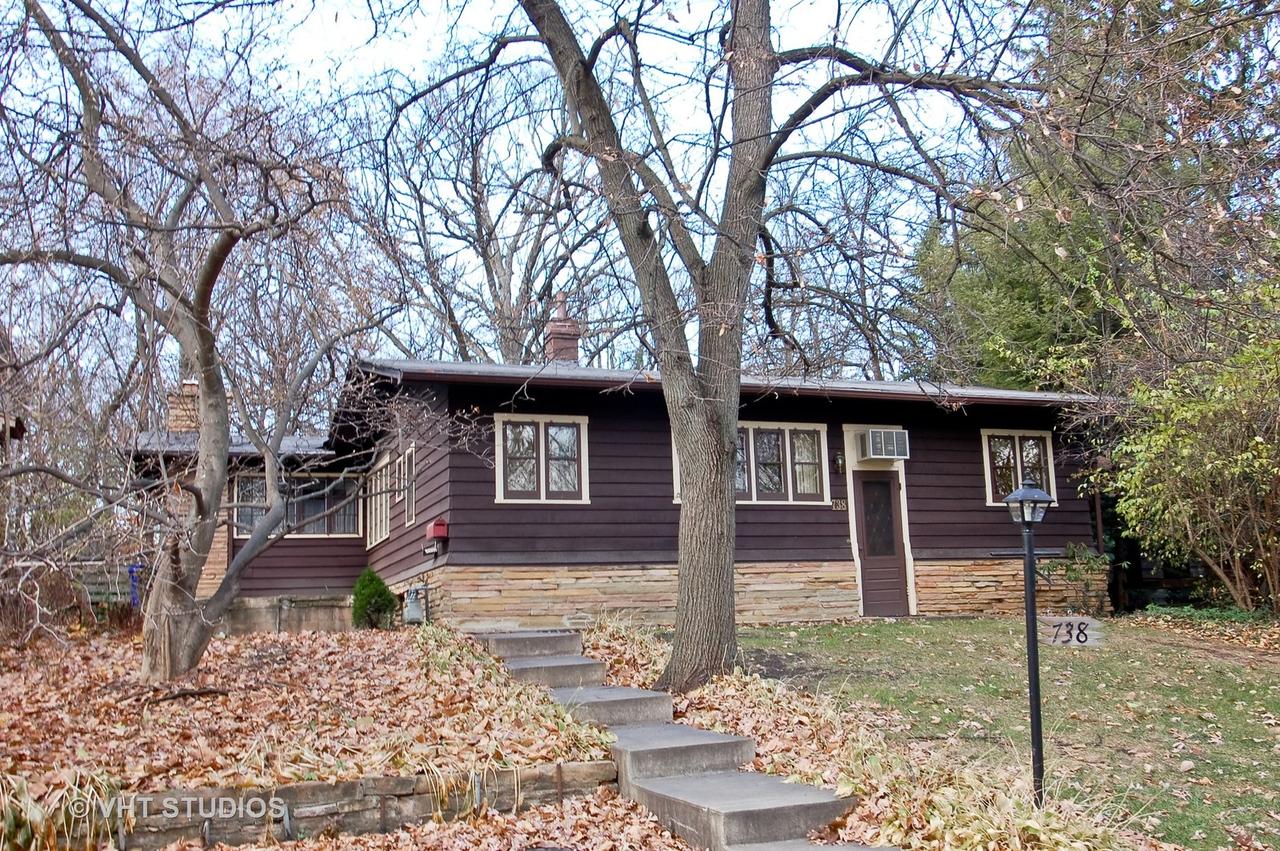 738 Grand Ave., Glen Ellyn, IL 60137