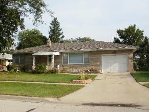 103 E Alden Pl., Dekalb, IL 60115