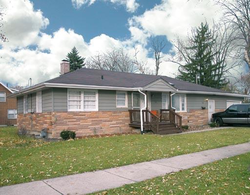 1228 Fenton St., Aurora, IL 60505