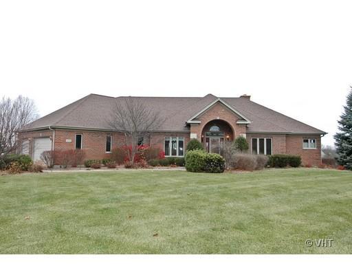 3718 Suttonwoods Dr., Crystal Lake, IL 60012