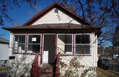 1232 Dearborn Ave., Aurora, IL 60505