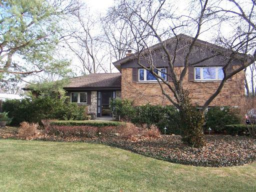 1511 Sunset Dr., Schaumburg, IL 60193