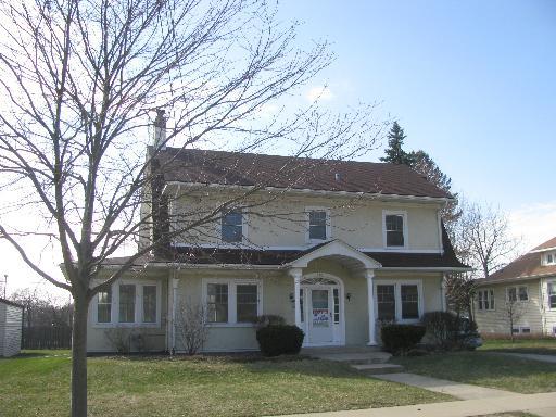 820 Prospect St., Elgin, IL 60120