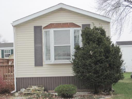 82 Third Ct., Bartlett, IL 60103