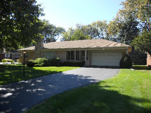 816 S Arlington Heights Rd., Arlington Heights, IL 60005
