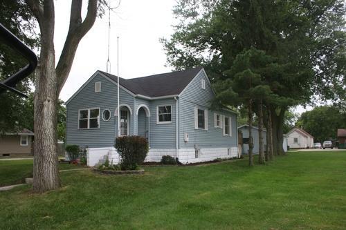 360 S Kankakee St., Coal City, IL 60416
