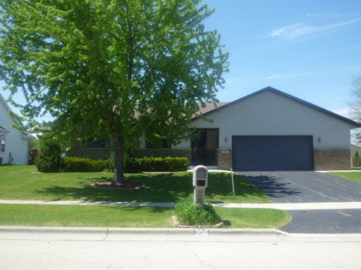 206 Royal Ave., Belvidere, IL 61008