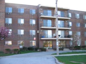 5055 W Madison St. #202, Skokie, IL 60077