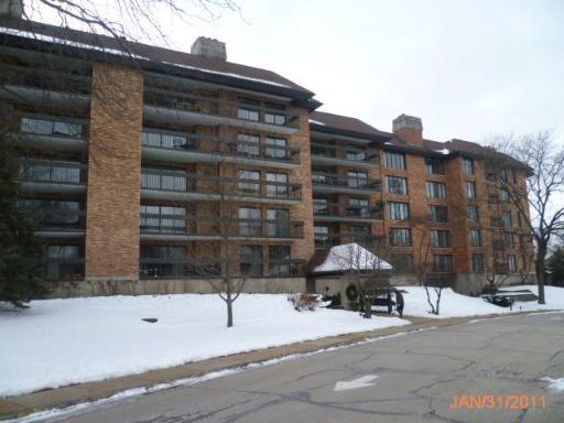 3851 Mission Hills Rd. #210, Northbrook, IL 60062