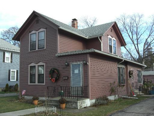427 Pennsylvania Ave., Aurora, IL 60506
