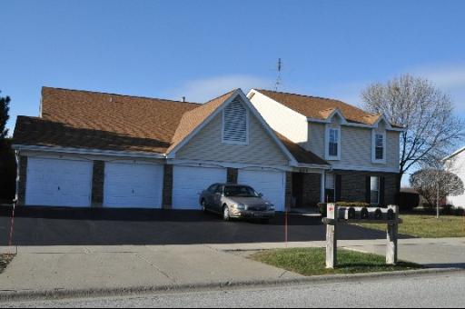 305 N Creekside Dr. #B, Mchenry, IL 60050
