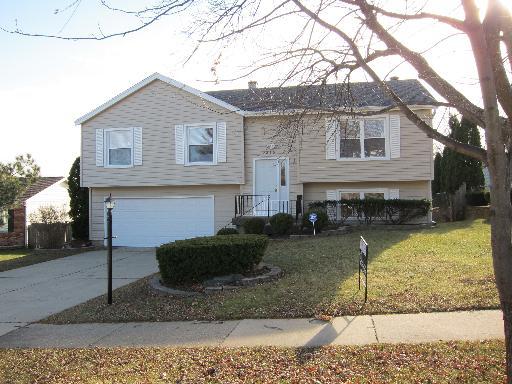 315 Exmoor Dr., Streamwood, IL 60107
