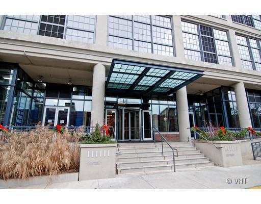 900 N Kingsbury St. #725, Chicago, IL 60610