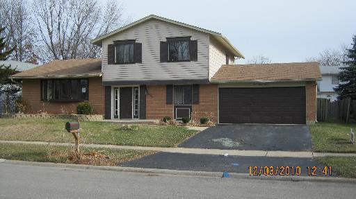 488 Nassau Dr., Bolingbrook, IL 60440