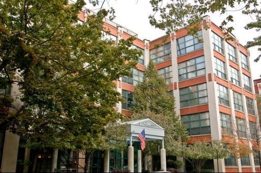 1800 W Roscoe St. #514, Chicago, IL 60657