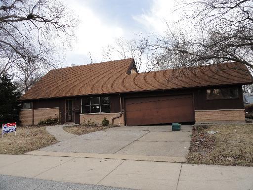 22001 Central Park Ave., Park Forest, IL 60466