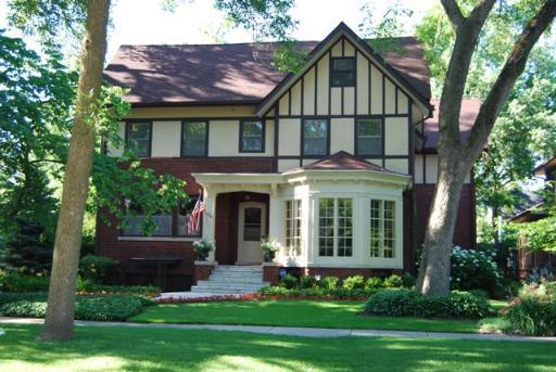 1006 Forest Ave., Wilmette, IL 60091