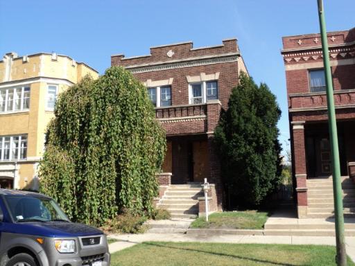 7925 S Peoria St., Chicago, IL 60626