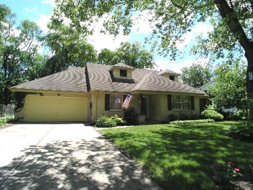 3315 Robincrest Dr., Northbrook, IL 60062