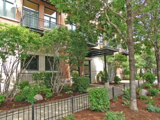 920 W Sheridan Rd. #304, Chicago, IL 60613