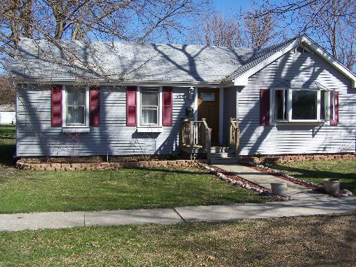 490 E 2nd St., Coal City, IL 60416