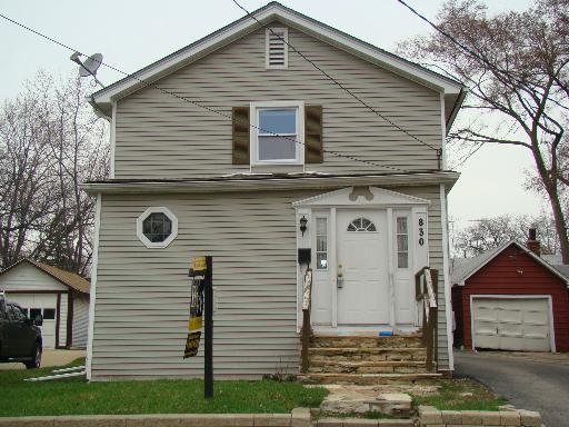 830 North Ave., Aurora, IL 60505