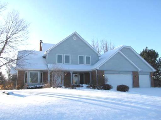 16 Whitman Ter., Hawthorn Woods, IL 60047