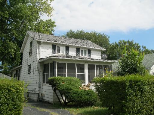 565 W Park Ave., Aurora, IL 60506