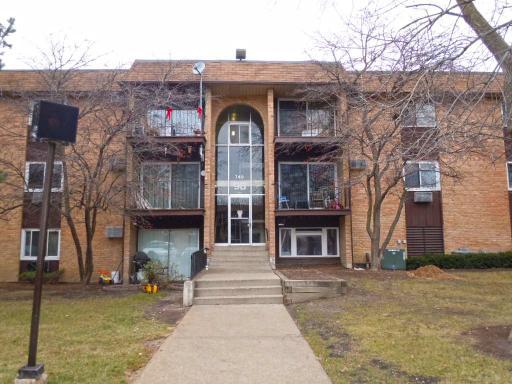 740 Hill Dr. #204, Hoffman Estates, IL 60194