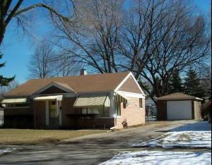 2721 Eisenhower Dr., Des Plaines, IL 60018