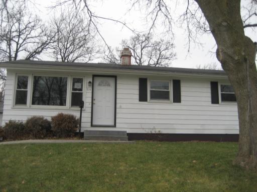 514 Sycamore Dr., Round Lake, IL 60073