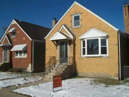 5834 W Melrose St., Chicago, IL 60634