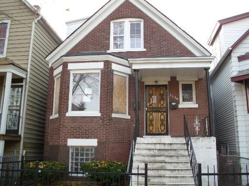 8126 S Escanaba Ave., Chicago, IL 60617
