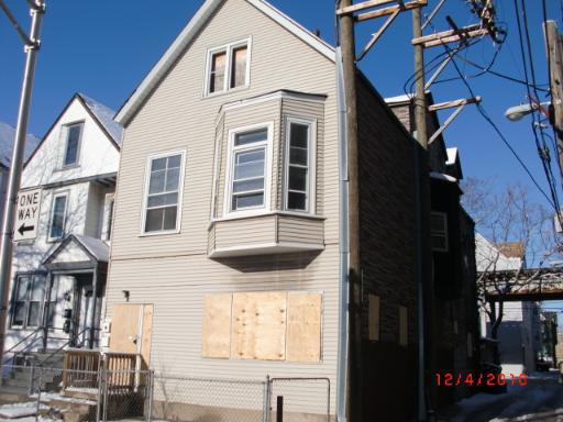 1114 W Roscoe St., Chicago, IL 60657