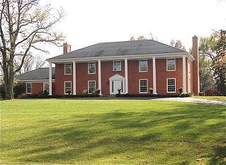 1705 Pheasant Trail Rd., Inverness, IL 60067