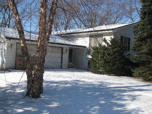 3s330 Ironwood Dr., Glen Ellyn, IL 60137