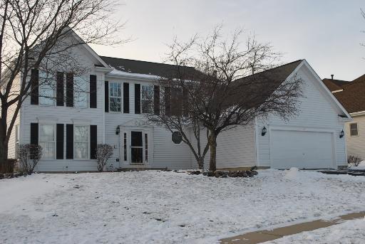 410 Fieldcrest Dr., Algonquin, IL 60102