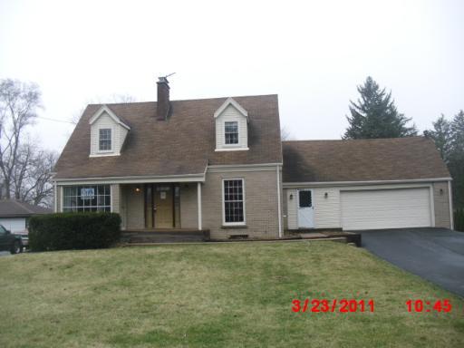 5824 Bentley Ave., Clarendon Hills, IL 60514