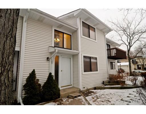 1045 Kingston Ct., Vernon Hills, IL 60061
