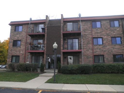 1795 W Algonquin Rd. #2B, Mount Prospect, IL 60056
