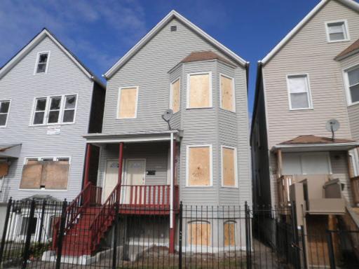 3004 E 81st St., Chicago, IL 60617