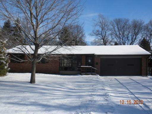 907 Mayfair Pl., Rockford, IL 61107