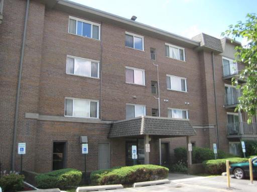 2301 Beau Monde Ln. #301, Lisle, IL 60532