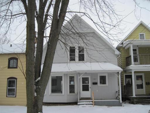 705 W Pleasant St., Freeport, IL 61032